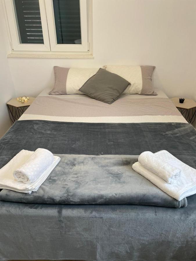 Apartment In City Center 2 สปลิท ภายนอก รูปภาพ